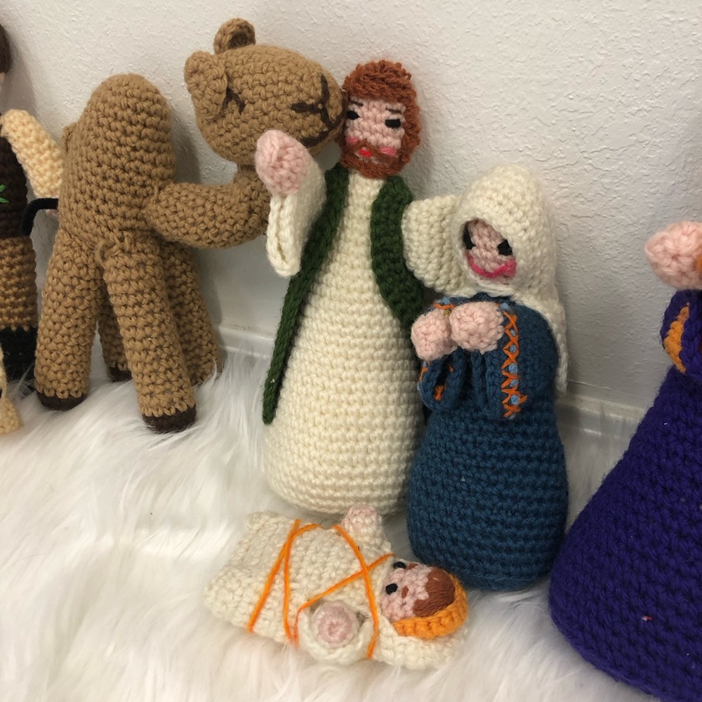 Crocheted Nativity Christmas Dolls Figures Set of 11
